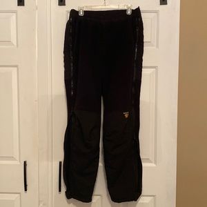 Mountain hardware ski pants